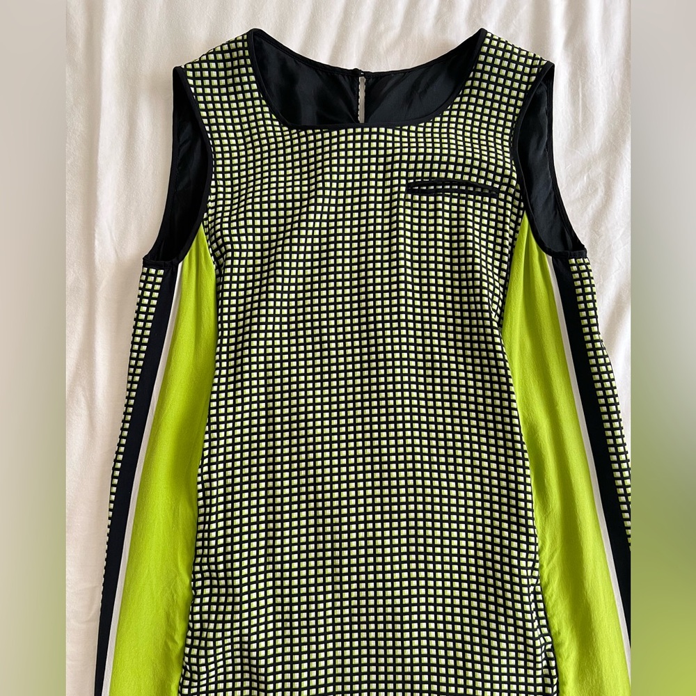 100% mulberry silk green pattern dress | size s